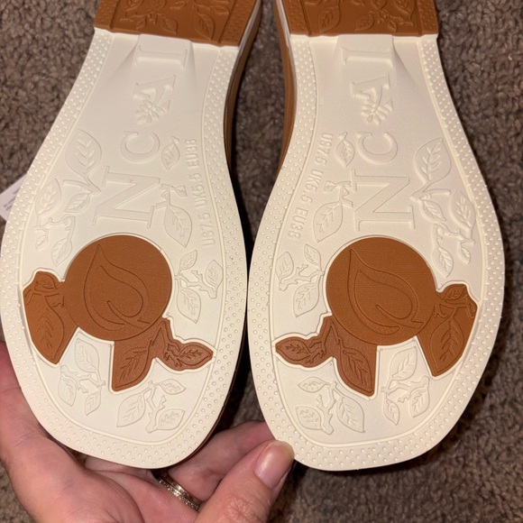 Women's Pink Sandals - Picture 4 of 6